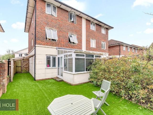 Shelley Way, Horfield, Bristol BS7, 5 bed shared accommodation to rent, £3,250 pcm | PrimeLocation