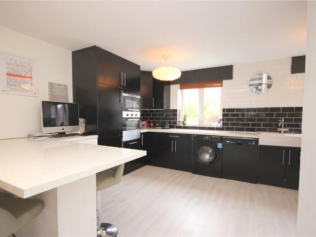 Shelley Way, Horfield, Bristol BS7, 5 bed shared accommodation to rent, £3,250 pcm | PrimeLocation