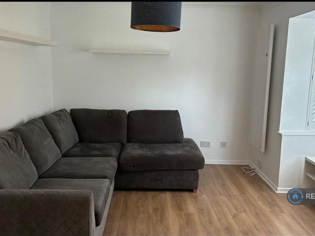 Shelley Way, London, SW19 1 bed flat to rent £1,700 pcm £392 pw