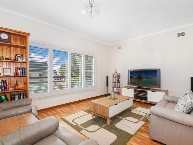 Shellharbour Village Charm