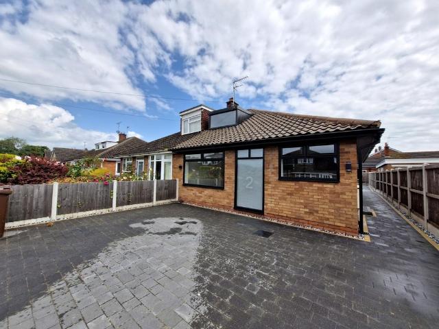 Shelmore Close, Stafford 3 bed semi detached bungalow to rent £1,200 pcm £277 pw