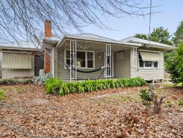 Shelton Cottage