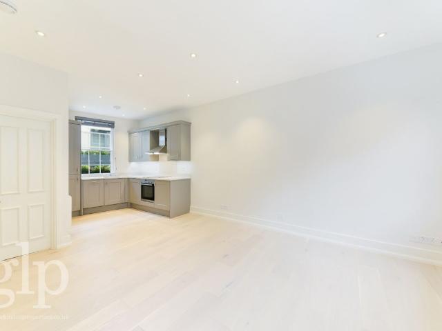 Shelton Street, Covent Garden WC2H, Studio to rent, £2,318 pcm | PrimeLocation