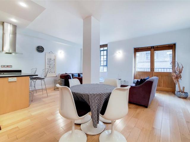 Shelton Street, Covent Garden. 2 bed flat to rent £3,792 pcm £875 pw
