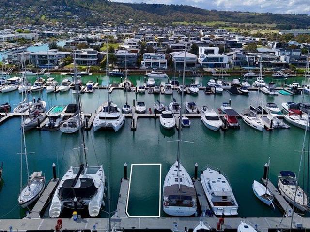 Sheltered 15m Freehold Berth Immediate Possession