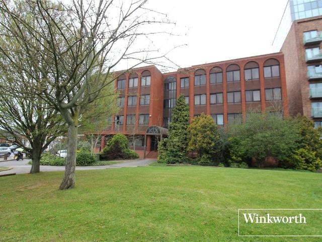 Shenley Road, Borehamwood, Hertfordshire WD6, 1 bed flat to rent, £1,100 pcm | PrimeLocation