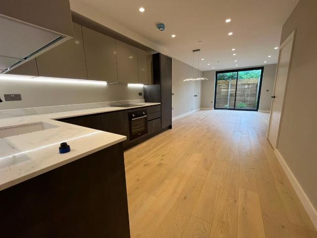 Shenley Road, Borehamwood WD6, 4 bed terraced house to rent, £2,650 pcm | PrimeLocation