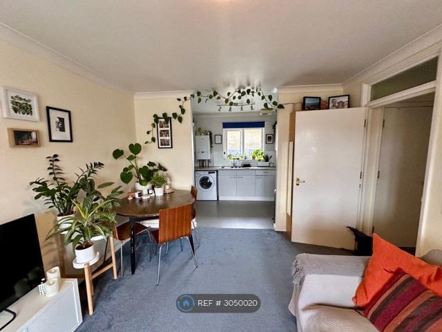 Shepherds Bush, London W12, 1 bed flat to rent, £1,750 pcm | PrimeLocation
