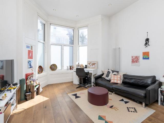 Shepherds Bush Road, London W6, 1 bed flat to rent, £2,300 pcm | PrimeLocation