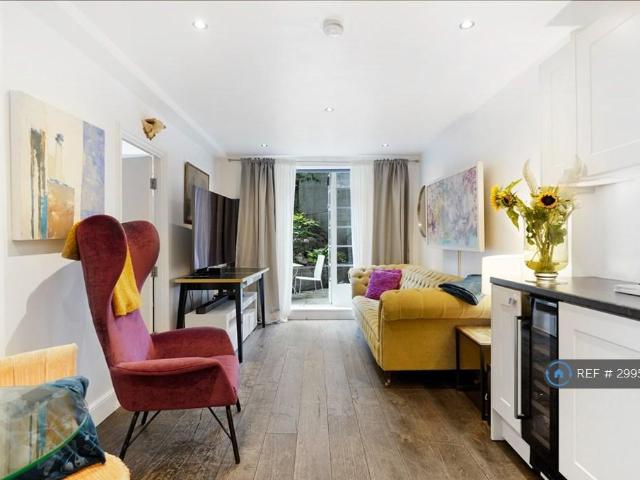 Shepherds Bush Road, London, W6 2 bed flat to rent £3,000 pcm £692 pw
