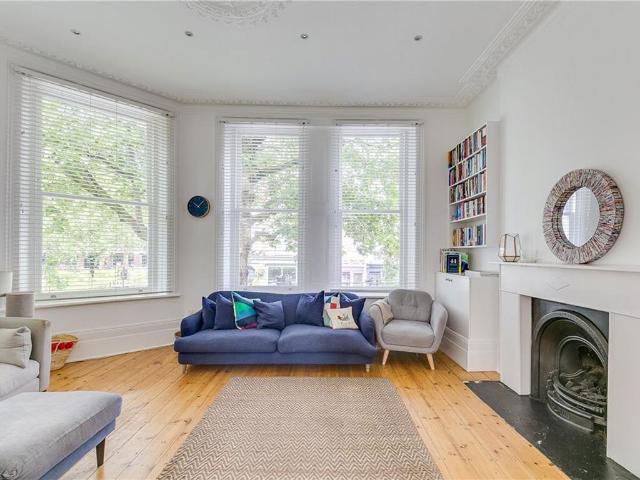 Shepherds Bush Road, London W6, 3 bed maisonette to rent, £3,500 pcm | PrimeLocation