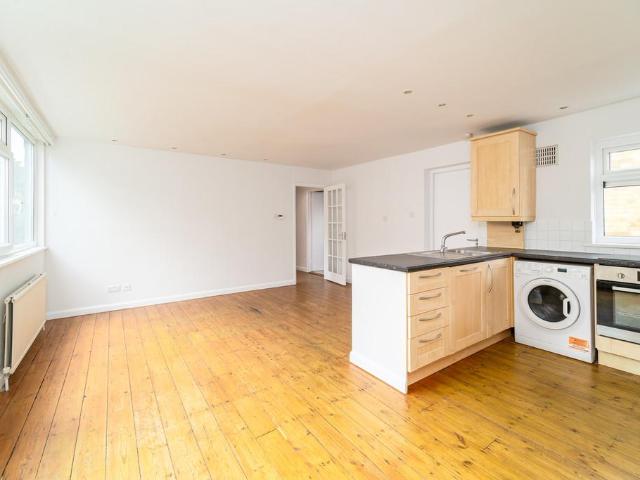 Shepherds Hill, Highgate, London 2 bed apartment to rent £2,250 pcm £519 pw
