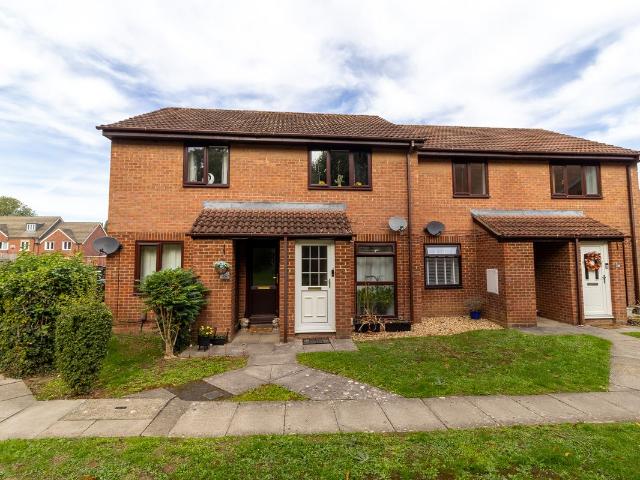 Shepherds Spring Lane, Andover SP10, 2 bed flat to rent, £1,100 pcm | PrimeLocation