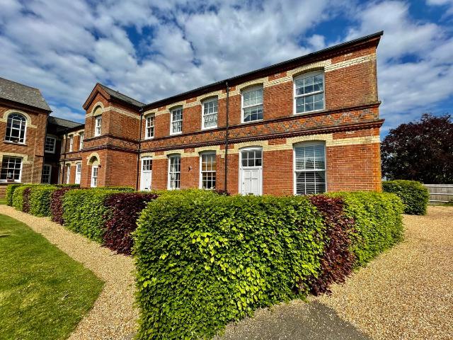 Shepherd's Way, Lewes BN8, 2 bed end terrace house to rent, £1,450 pcm | PrimeLocation
