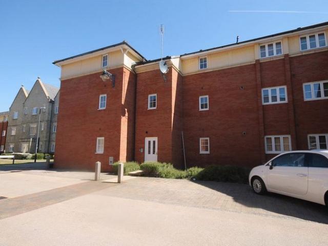 Shepherds Walk, Bristol BS32, 2 bed flat to rent, £1,250 pcm | PrimeLocation