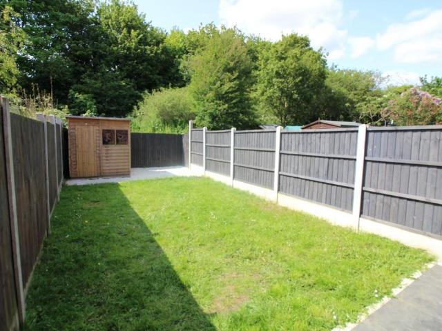 Sheppard Drive, Chelmsford CM2 3 bed terraced house to rent £1,850 pcm £427 pw