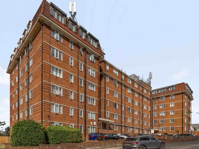 Sherbourne Courrt, Anerley 1 bed flat to rent £1,350 pcm £312 pw