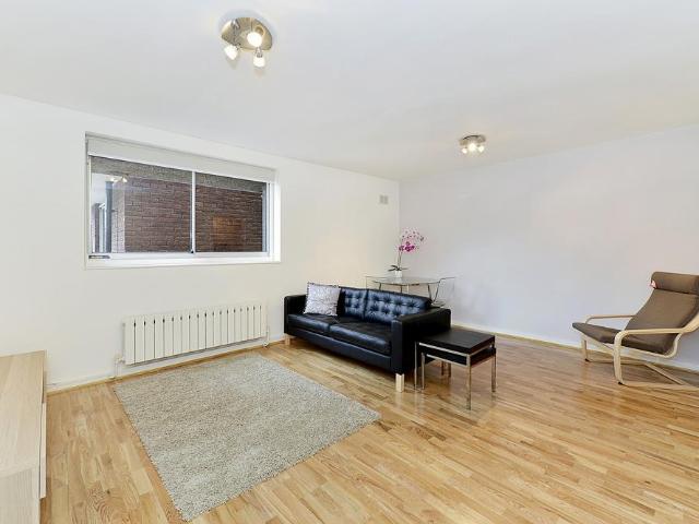 Cromwell Road, Kensington, London, SW5 1 bed flat to rent £2,497 pcm £576 pw