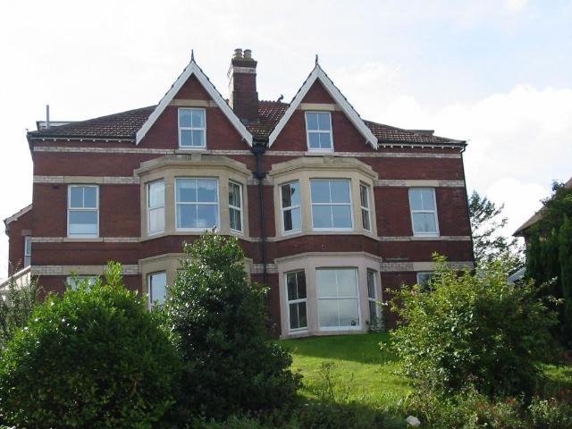 Sherborne Road, Yeovil BA21 1 bed apartment to rent £750 pcm £173 pw