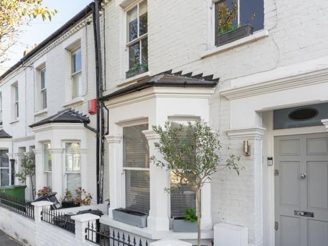 Sherbrooke Road, London SW6 2 bed apartment to rent £3,696 pcm £853 pw