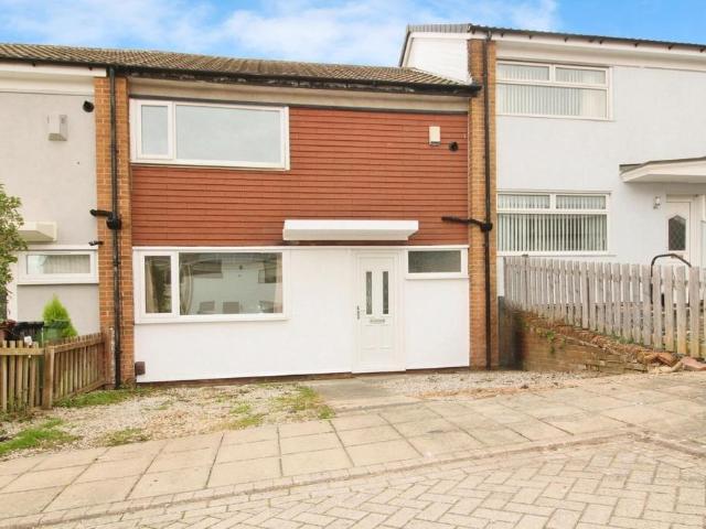 Sherburn Approach, West Yorkshire LS14 2 bed terraced house to rent £925 pcm £213 pw