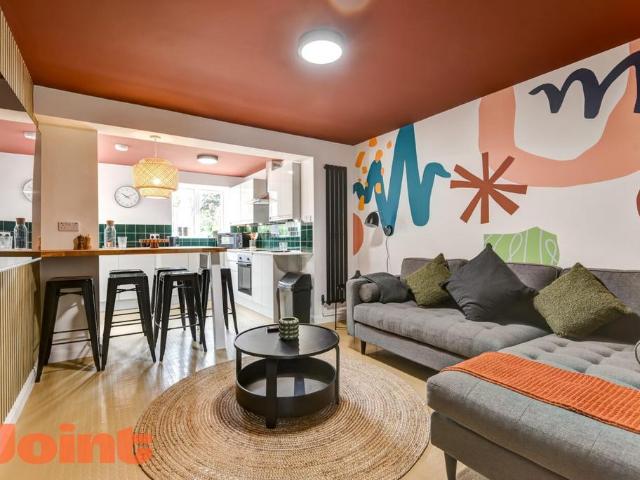 Sheridan Road, Bath BA2 6 bed house to rent £6,370 pcm £1,470 pw
