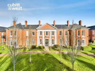 Sherwood Way Epsom KT19 2 bed apartment to rent £1,650 pcm £381 pw