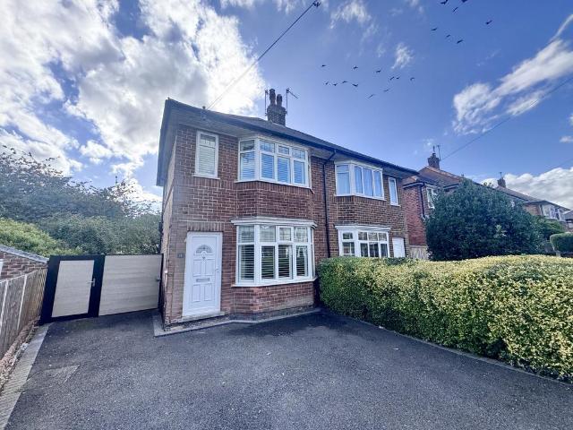 Sherwood Avenue, Nottingham, NG5 2 bed semi detached house to rent £1,200 pcm £277 pw