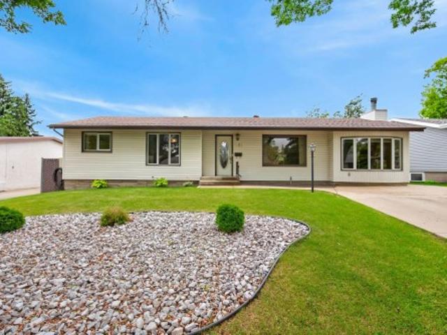 121 Cedar Street, Sherwood Park, AB, T8A 2E7 house for sale | Listing ID E4494 | Royal LePage