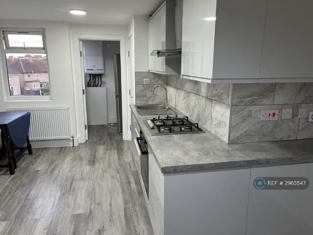 Sherwood Road, Harrow, HA2 3 bed flat to rent £1,975 pcm £456 pw