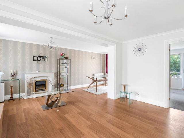 Shilburn Way, Woking, Surrey, GU21 3PA