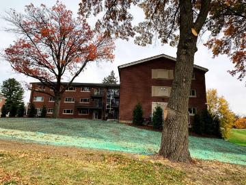 Shimer Square 3 Bed/2 Bath