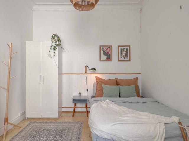 Shiny double bedroom in coliving in central Barcelona