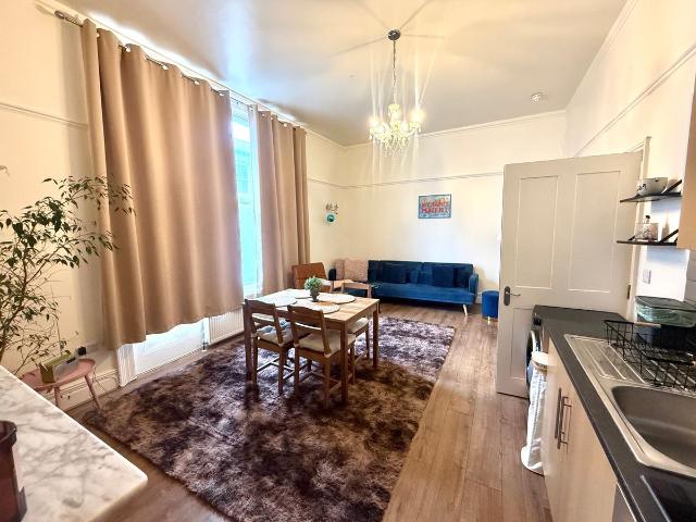 Ship Street, Brighton BN1, 1 bed flat to rent, £1,750 pcm | PrimeLocation