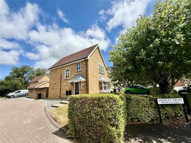 Shipley Drive, Swindon, Wiltshire, SN25 3 bed end of terrace house to rent £1,500 pcm £346 pw