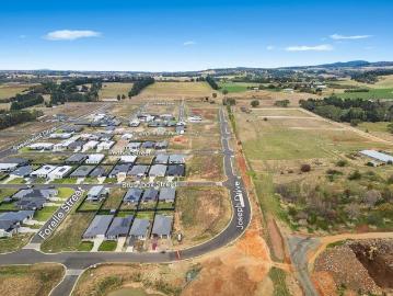 Shiralee Estate Prices starting from $320,000!
