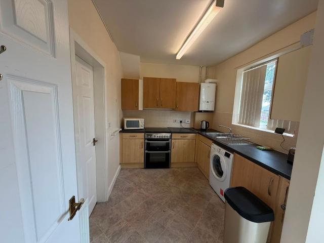 Shirehall Road, Sheffield S5, 2 bed link detached house to rent, £900 pcm | PrimeLocation