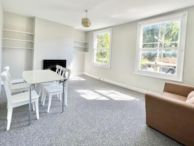 Shirland Road, London W9 1 bed flat to rent £2,850 pcm £658 pw