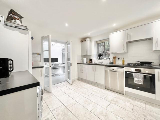 Shirland Road W9, 1 bed flat to rent, £2,600 pcm | PrimeLocation