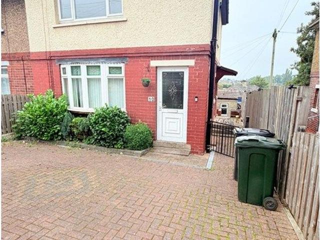 Shirley Avenue, Bradford BD12, 3 bed semi detached house to rent, £1,000 pcm | PrimeLocation