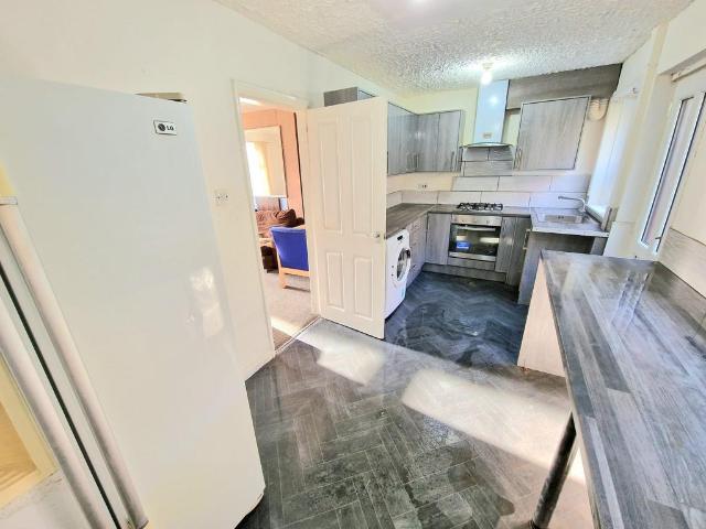 Shirley Avenue, Salford, M7 3QY, United Kingdom | 4 bed duplex for rent #117990450 | Rentberry