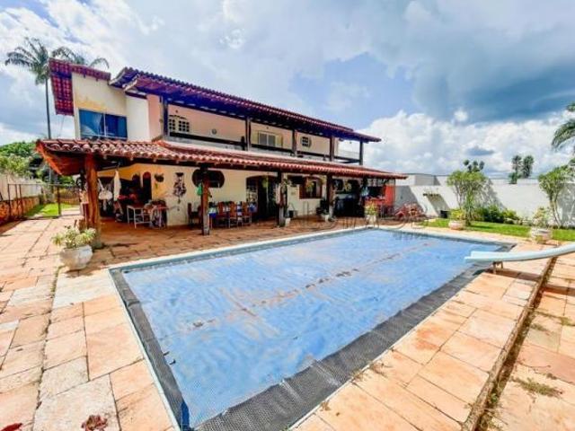 SHIS QI 28 SHIS QI 28 LAGO SUL | CASA COLONIAL COM 3 SUÍTES E AMPLA ÁREA VERDE