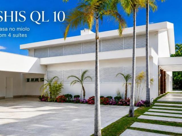 SHIS QL 10 Casa reformada por Ana Paula Barros, 4 suítes, piscina aquecida, escritório e gazebo