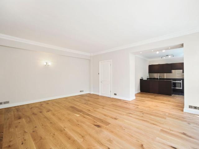 Shrewsbury House, 42 Cheyne Walk, London SW3, 3 bed flat to rent, £5,500 pcm | PrimeLocation