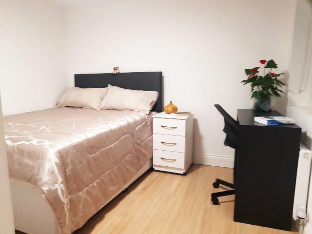 Shrewsbury Road, Bounds Green N11, 5 bed shared accommodation to rent, £800 pcm | PrimeLocation