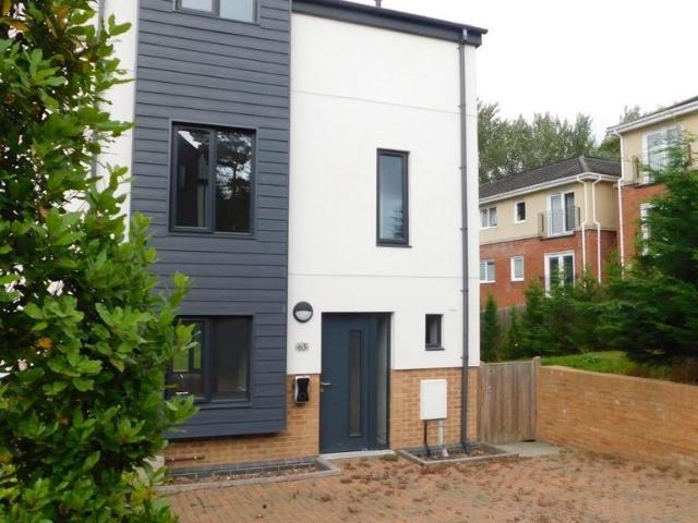 Shrewsbury, SY3 4 bed terraced house to rent £1,850 pcm £427 pw