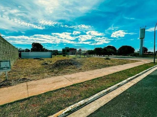 SHT Querência Lote de esquina 498 m² aceita financiamento Jardim Botânico