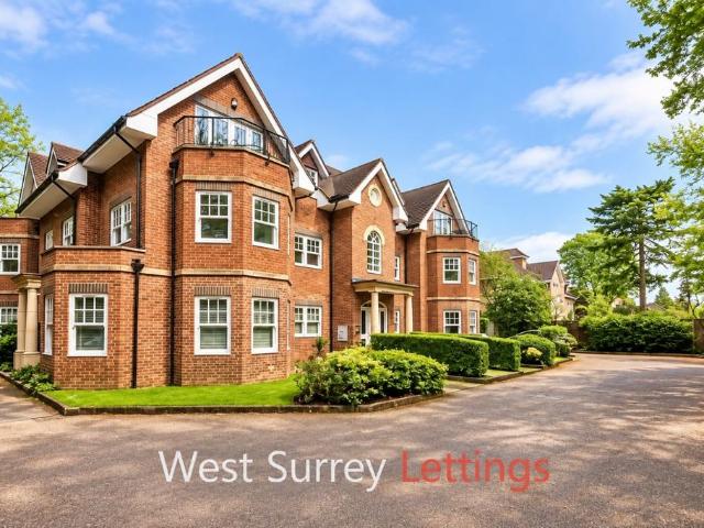 Shuna, Woodham, KT15 3QR 2 bed ground floor flat to rent £1,550 pcm £358 pw