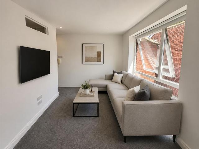 Shurland Avenue, Barnet EN4, 1 bed property to rent, £1,350 pcm | PrimeLocation