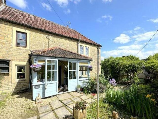 Shurnhold, Melksham, 2 Bedroom Character